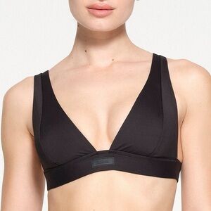 Skims NWT recycled swim plunge bikini top - onyx black medium